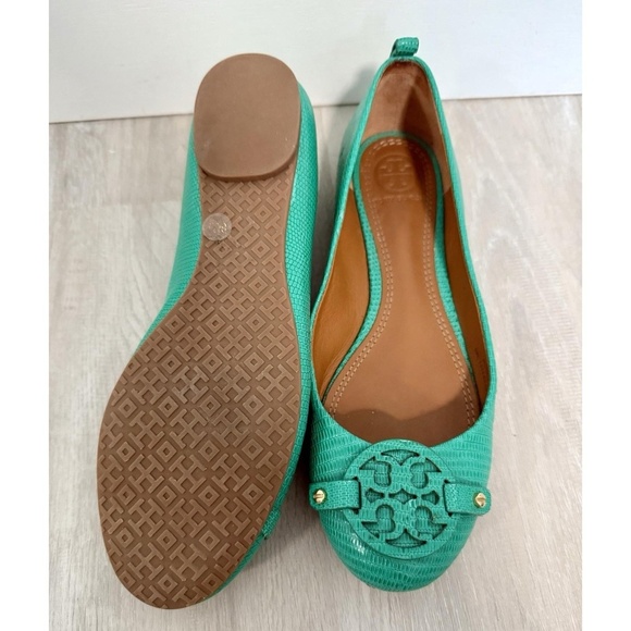 TORY BURCH Size 6.5 M Mini Miller Pond Green Logo Ballet Flat Leather Shoes - Picture 6 of 13